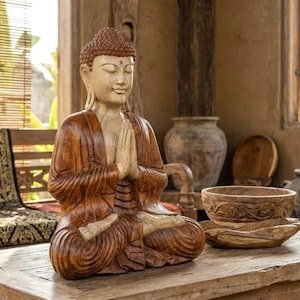 Handgeschnitzte Buddha-Statue – 30 cm – Namaste Buddha