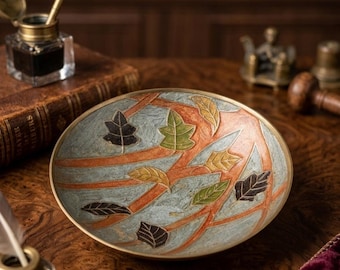 Tigela vintage de latão esmaltado de 15 cm com folhas de outono, decoração artesanal. Linda e charmosa.