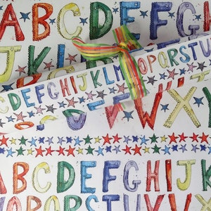 Cadeaupapier, Milieuvriendelijk papier, A tot Z-ontwerp, Gerecycled inpakpapier, 3 vellen, typografie, Made in UK