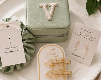 Personalized Bridesmaid Jewelry Box, Custom Initial Travel Case, Bridesmaid Proposal Gift, Maid of Honor Gift, Bridal Shower Keepsake
