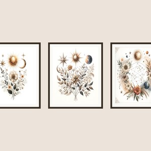 Puede incluir: Tres impresiones enmarcadas en acuarela con diseños celestiales y florales. Cada impresión tiene un marco marrón oscuro. La obra de arte incluye soles, lunas, estrellas, flores y elementos botánicos en tonos neutros.