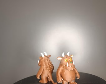 Statuetta del Gruffalò, il piccolo e Simsalagrimm con foro per chip e magnete