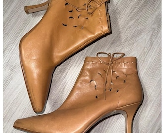 Madeline Pristine Camel Leather Cutout Pointed Toe Ankle Boots Size 7.5M