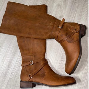 Charles David Solo Brown Leather Knee High Riding Boots Buckle Strap Size 8.5M