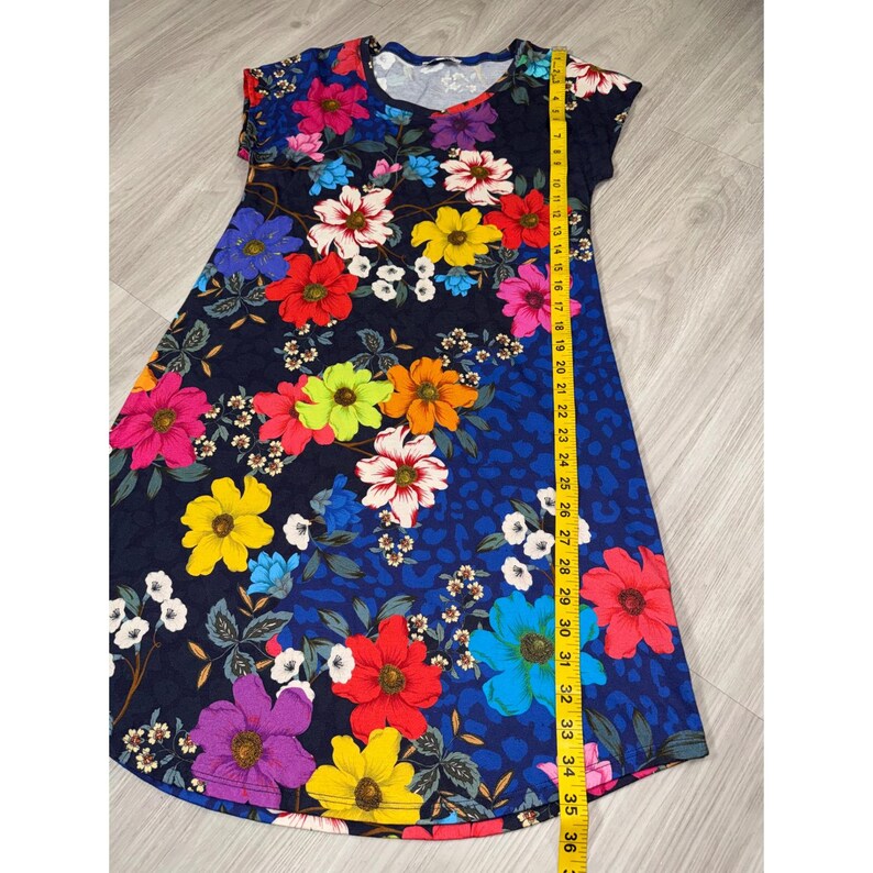 Johnny Was Minikleid aus Pima-Baumwolle und Modal-Strick mit Blumenmuster, marineblau, Größe XS, Kurzarm Bild 7