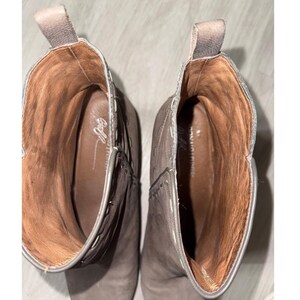Donald J Pliner Doro-B6 Taupe leren enkellaarsjes met sierstiksels, maat 9.5M afbeelding 6
