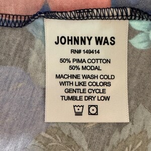 Johnny Was Minikleid aus Pima-Baumwolle und Modal-Strick mit Blumenmuster, marineblau, Größe XS, Kurzarm Bild 5