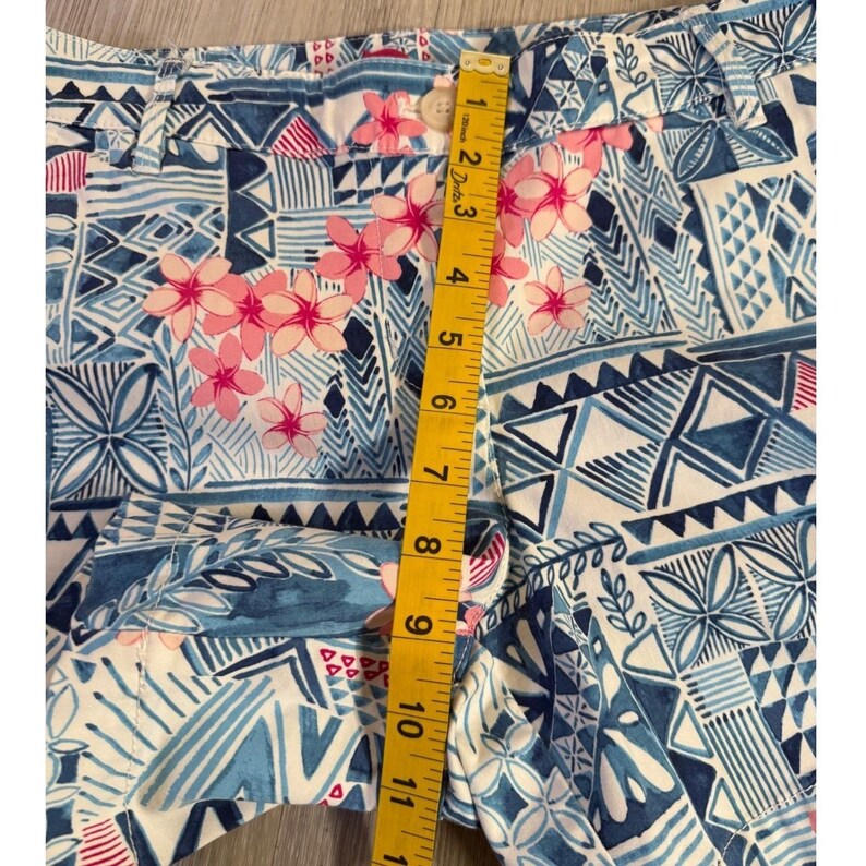 Tommy Bahama Womens Size 4 Blue Pink Geometric Floral Tribal Print Cotton Shorts image 8