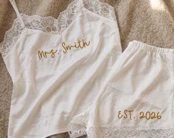 Pijama de novia personalizado, conjunto de camisola y shorts de satén con encaje personalizado, pijama de señora, para prepararse para la mañana de la boda, ropa de estar por casa para la luna de miel, aniversario