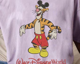 Maglietta ricamata con divertente costume di Tigger e Topolino, maglietta Disney Winnie the Pooh, maglietta per viaggio tra ragazze a Disneyworld, maglietta per vacanze in famiglia a Disneyland