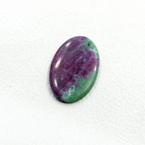 Cabochon di rubino naturale zoisite, gemma ovale di anyolite per lavorazione con filo metallico e creazione di gioielli