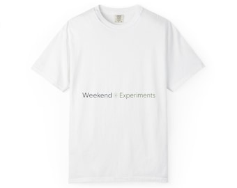 Weekend Experiments Shirt Primäres Wortlogo Komfortfarben Hell USA Gedruckt