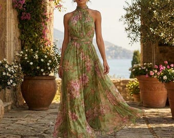 Abito lungo verde floreale con scollo all'americana, abito estivo in chiffon senza schienale, ideale per matrimoni e resort in stile boho.