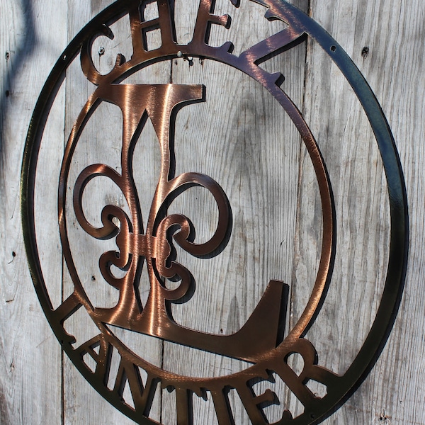 Fleur De Lis Customized Copper or Bronze Plated Metal Steel Wall Mount Personalized Fleur De Lis Center Letter Sign