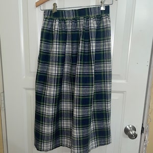 1980s wool blend plaid skirt, vintage size 5/6 very small by Michael Tracey