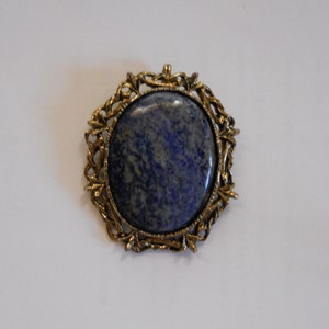 goldtone and lapis brooch 30 x 40 cabochon as is