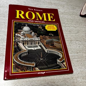 New Editon Rome and Vatican souvenir book
