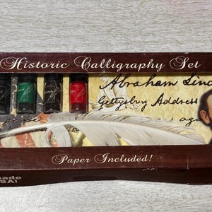 Jeu de papiers de calligraphie historique inclus