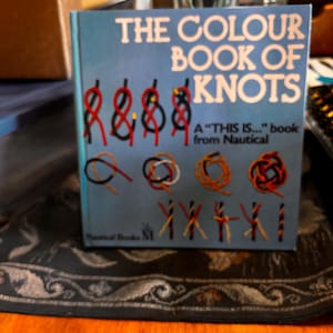 Het kleurenboek met knopen door Floris Hin (1982)