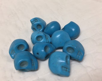 lot of 10 20mm stone skull beads turquoise color