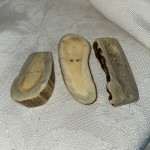 Lot of 3 decorative antler buttons