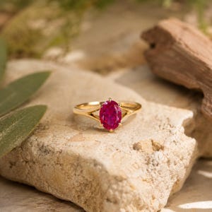 14k Yellow Gold Split Shank Oval Cut Red Ruby Engagement Ring, Art Deco Proposal Ring, Valentine's Day/Anniversary/Birthday Gift for Woman