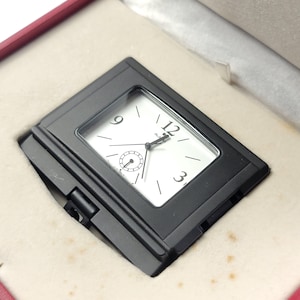 NON TESTÉE - Montre de poche et horloge de voyage vintage Sony 50e anniversaire, mouvement à quartz SEIKO, boîte de présentation d'origine et papiers, 1996