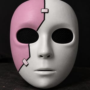 Lila halvmask, 3D-tryckt skräckmask, asymmetrisk vit ansiktsmask, cosplay-dräktmask, läskig halloweenmask