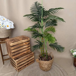Palmera Areca Artificial de 170 cm / Planta de Palmera Artificial de 3 Troncos en Maceta Tejida / Árbol Artificial Grande para Interiores, Decoración Tropical para el Hogar y la Oficina