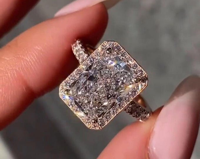 Radiant Cut Moissanite Engagement Ring, 14K Solid Gold Bridal Ring, Sparkling Halo Statement Ring, Luxury Promise Ring, Women’s Gift For Her