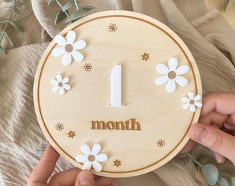 Houten maandelijkse mijlpaalschijf voor baby's met acrylnummers, dubbelzijdige groeikaarten voor pasgeborenen, gepersonaliseerd kraamcadeau