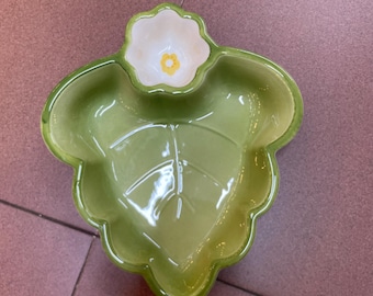 Ceramic Leaf Shaped Dipping Platter, Cute Flower Sauce Compartment Plate, Green Dumpling Serving Dish