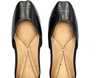 Handcrafted Black Leather Punjabi Jutti: Embroidered Mojari Flat Shoes