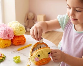 Crochet Duck Coin Purse Pattern, Beginner Amigurumi Zipper Pouch (PDF)