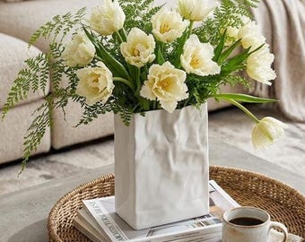 Keramik Papiertüte Vase, minimalistische zerknitterte Stil, moderne weiße Wohnkultur