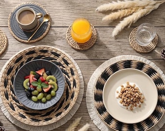 7-teiliges Boho gewebtes Tischset-Set, Rattan-Wicker-Ladegerät-Teller, Esstischdekor