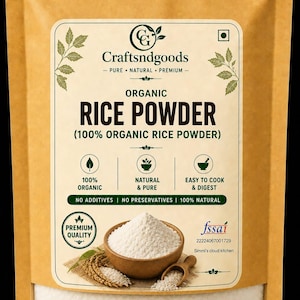 Peut inclure: Un sachet en papier brun contenant de la poudre de riz biologique. L'étiquette porte le texte Craftsndgoods, Organic Rice Powder et 100% Organic Rice Powder. Elle inclut des icônes pour bio, naturel et facile à cuisiner, avec un bol en bois.