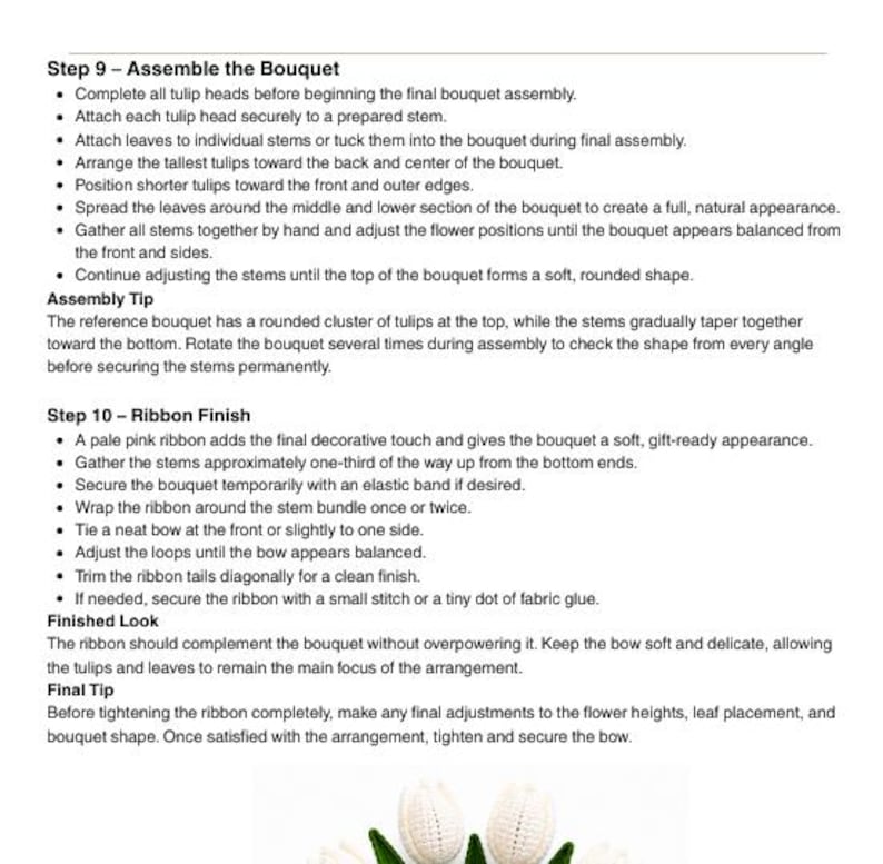Puede incluir: Un documento impreso con el t&iacute;tulo Step 9 - Assemble the Bouquet y Step 10 - Ribbon Finish, que contiene pautas en vi&ntilde;etas para organizar flores de tulip&aacute;n, asegurar los tallos y atar un lazo de cinta rosa p&aacute;lido para un acabado final.
