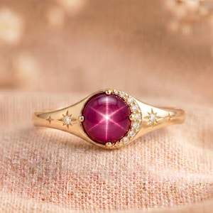 Anillo de rubí estrella celestial, anillo de rubí estrella creado en laboratorio y moissanita, anillo apilable Art Deco con diseño de rayos de sol, anillo de compromiso único, regalo elegante para ella.