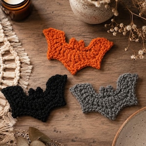 Padrão de Crochê de Morcego de Halloween em PDF - Aplique de Morcego Fofo - Padrão de Crochê Fácil para Iniciantes - Decoração de Halloween - Enfeite - Chaveiro - Guirlanda - Faça Você Mesmo em Crochê (PDF)