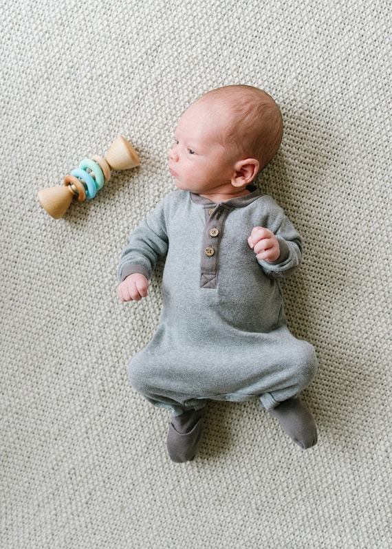 Hochet pour enfants jeu pour bébés peluche douce et couleurs amusantes