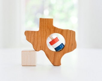 Sonajero Texas Baby Rattle™, regalo personalizado para baby shower - Sonajero de madera Montessori - Regalo personalizado para recién nacido