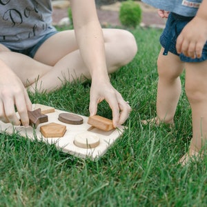 Rompecabezas de madera con formas: Juguete Montessori para niños pequeños imagen 3