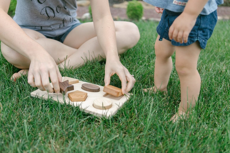 Rompecabezas de madera con formas: Juguete Montessori para niños pequeños imagen 3