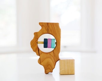 ILLINOIS State Baby Rattle™ - Modern Wooden Baby Toy - Organic and Natural