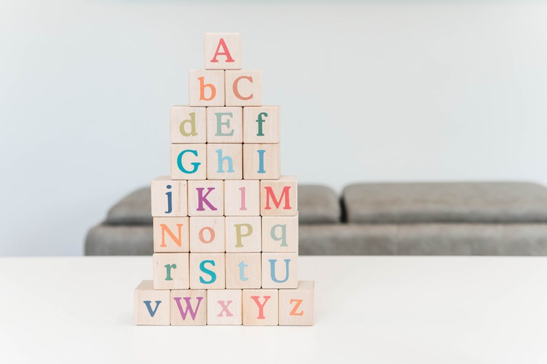 Blocs de construction couleur alphabet Blocs jouets en bois naturel et biologique Pastels bohèmes pour chambre d'enfant image 9