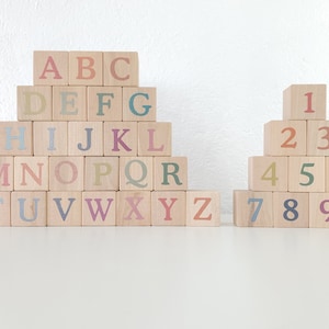 Blocs de construction couleur alphabet Blocs jouets en bois naturel et biologique Pastels bohèmes pour chambre d'enfant image 10