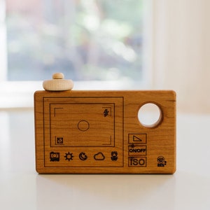 Organic Wooden Toy Camera Pretend Camera for your Little Photographer Photo Camera Prop Imaginative Play Waldorf Montessori image 6