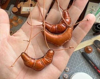 Handmade Genuine Leather Mini Croissant Doll Bag,  Fit 1/6 Doll Accessories