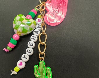 Yeehaw Western Keychain – Cactus Charm, Pink Cowgirl Hat, Beaded Heart Keychain, Cute Western Aesthetic Accessory